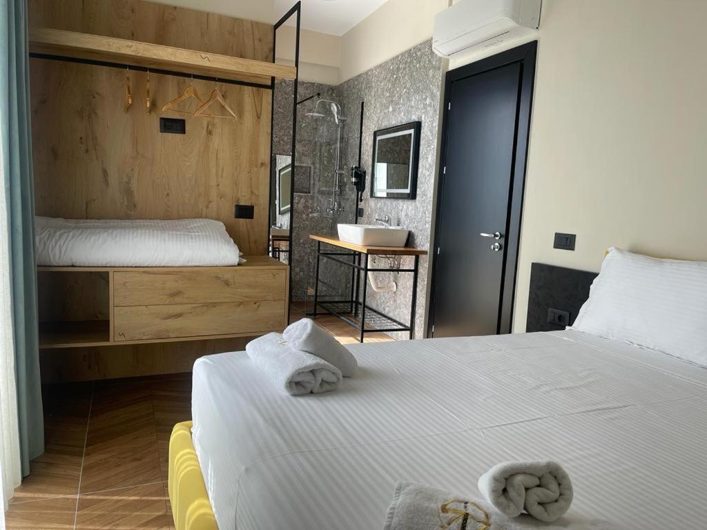 Gogo'S Boutique Hotel Dhërmi Екстериор снимка