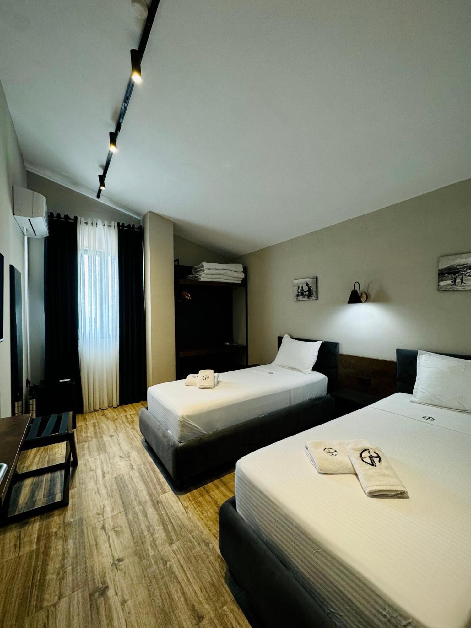 Gogo'S Boutique Hotel Dhërmi Екстериор снимка